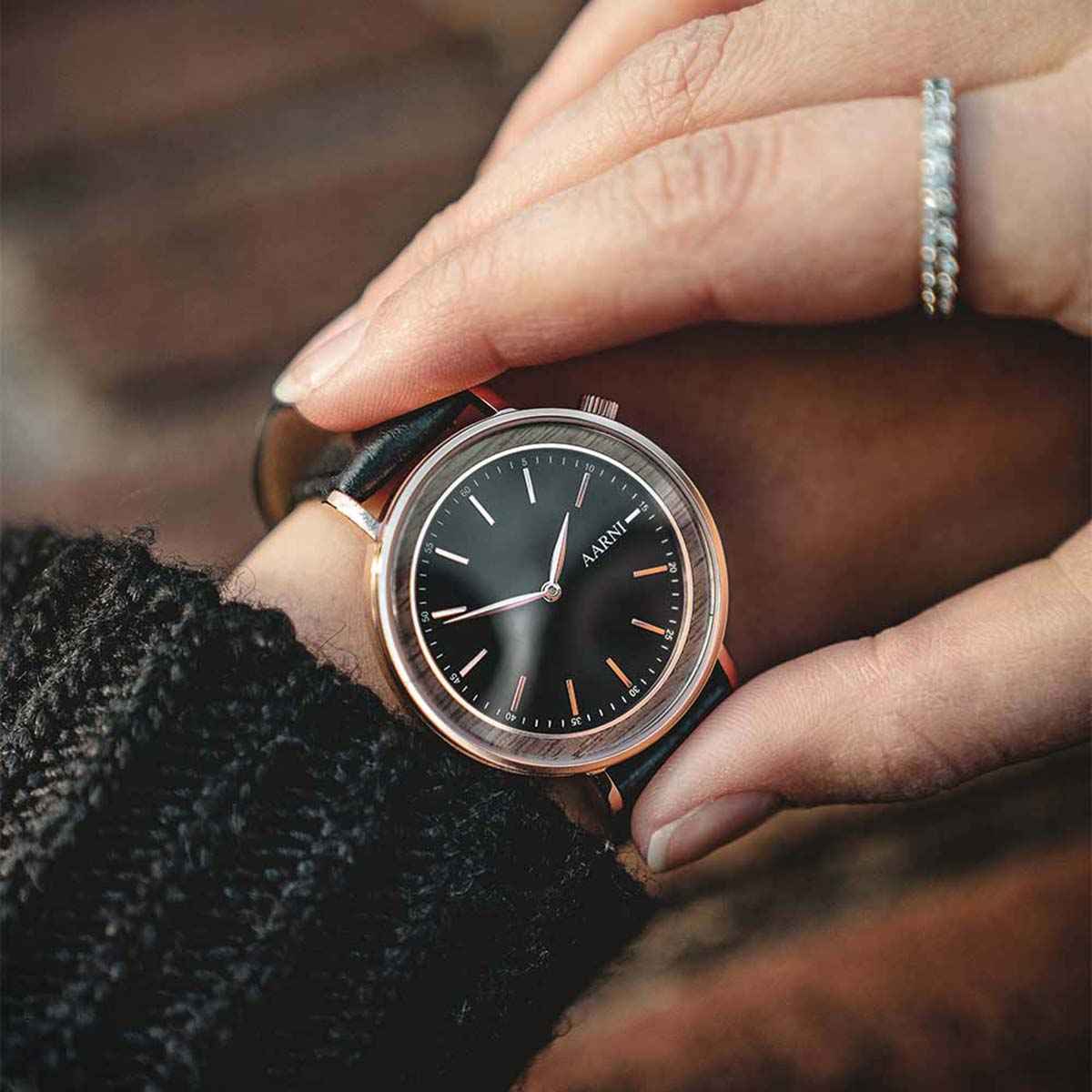 Aurora - Walnut - Image 4
