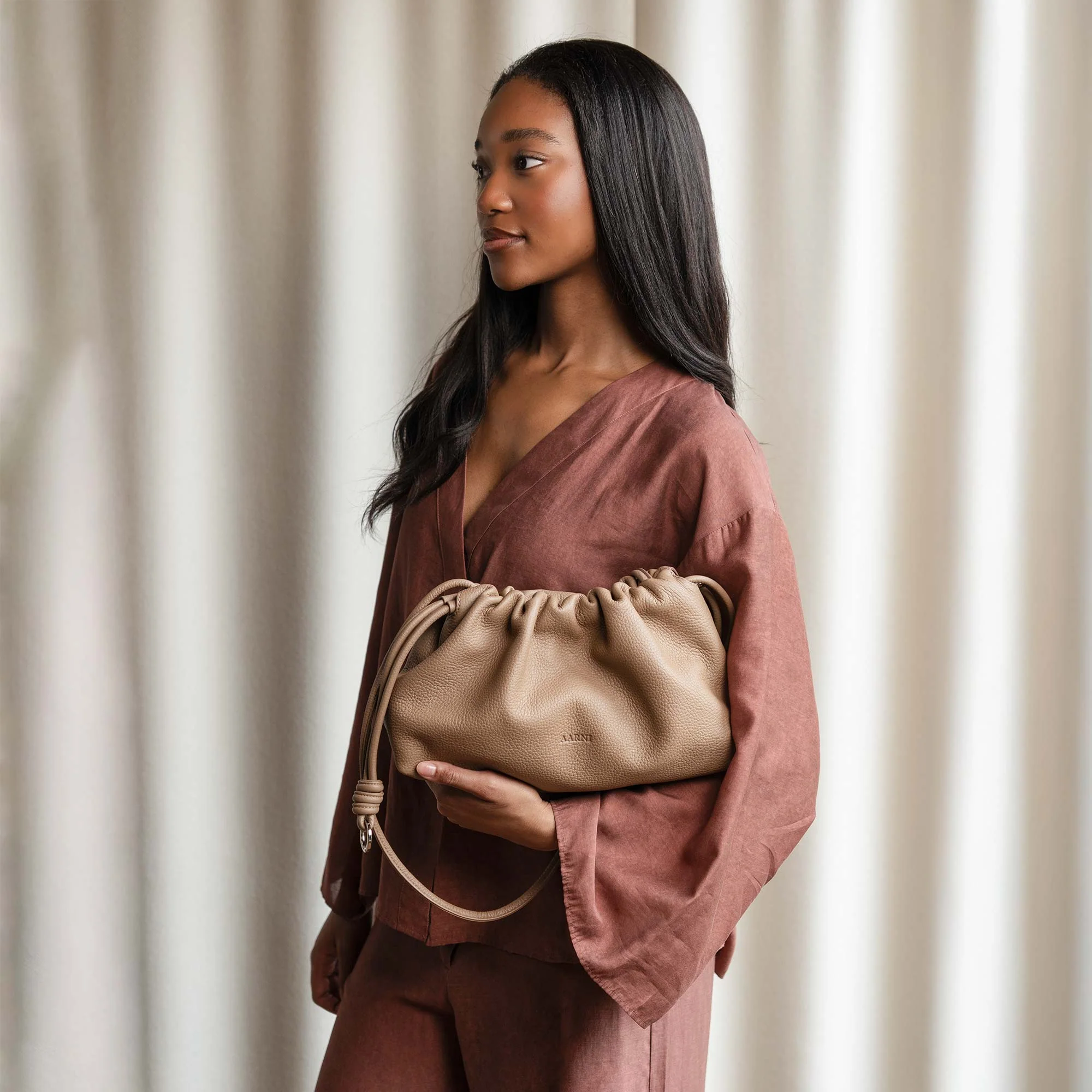 Linne Clutch Bag (Sand) - Image 2