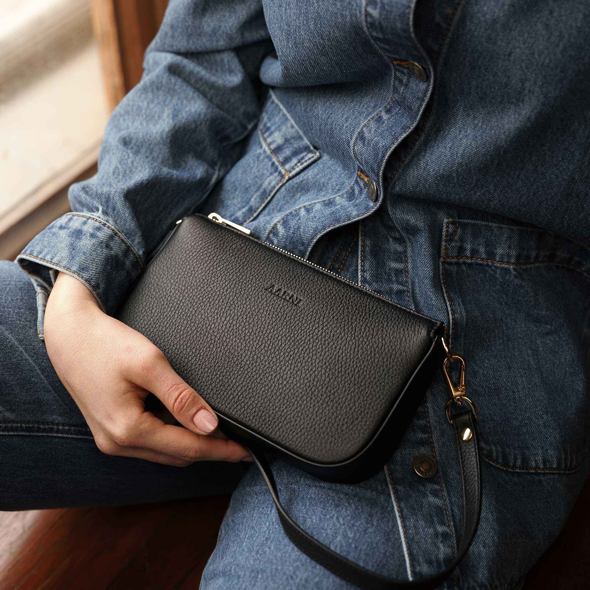 Sola Handbag (Black) - Image 2
