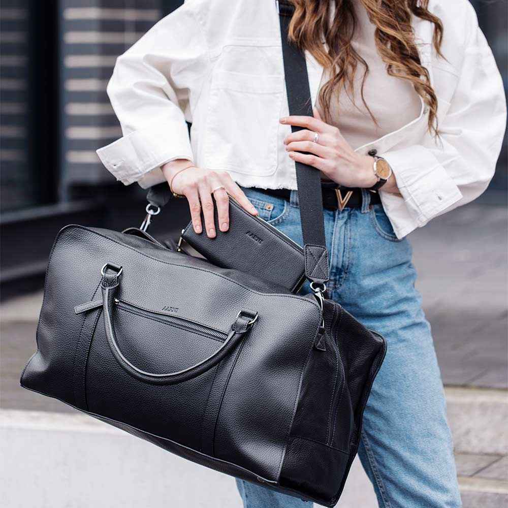 Weekend Bag (Black) - Image 7
